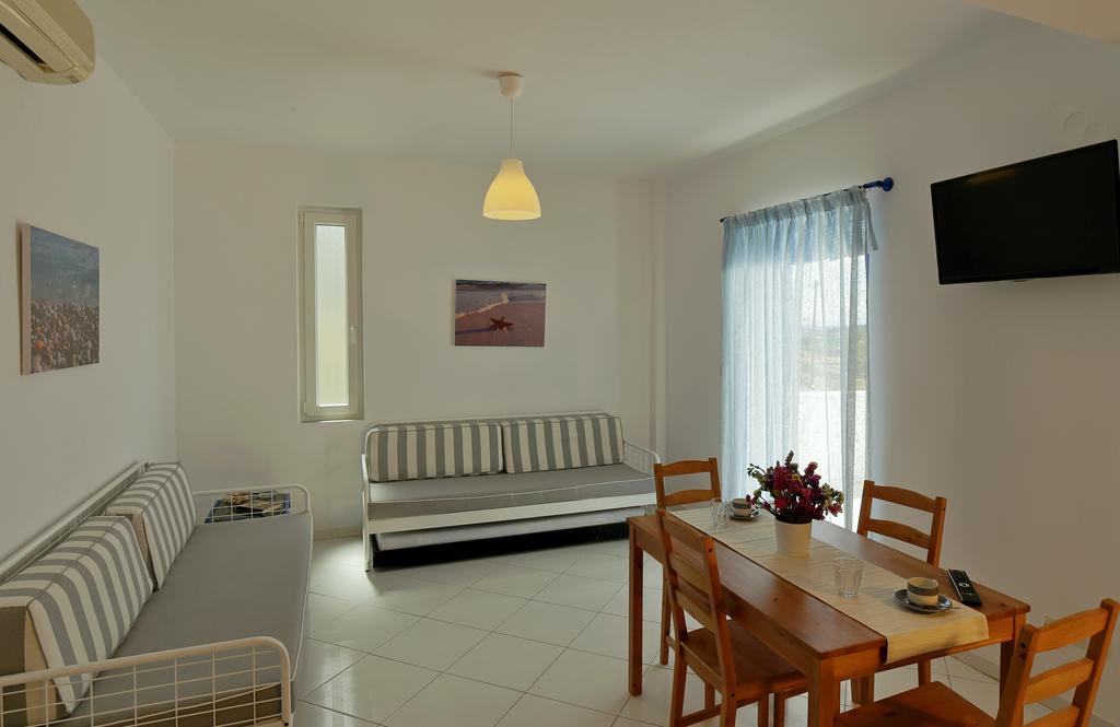 Spanos Apartments Áyios Pétros エクステリア 写真