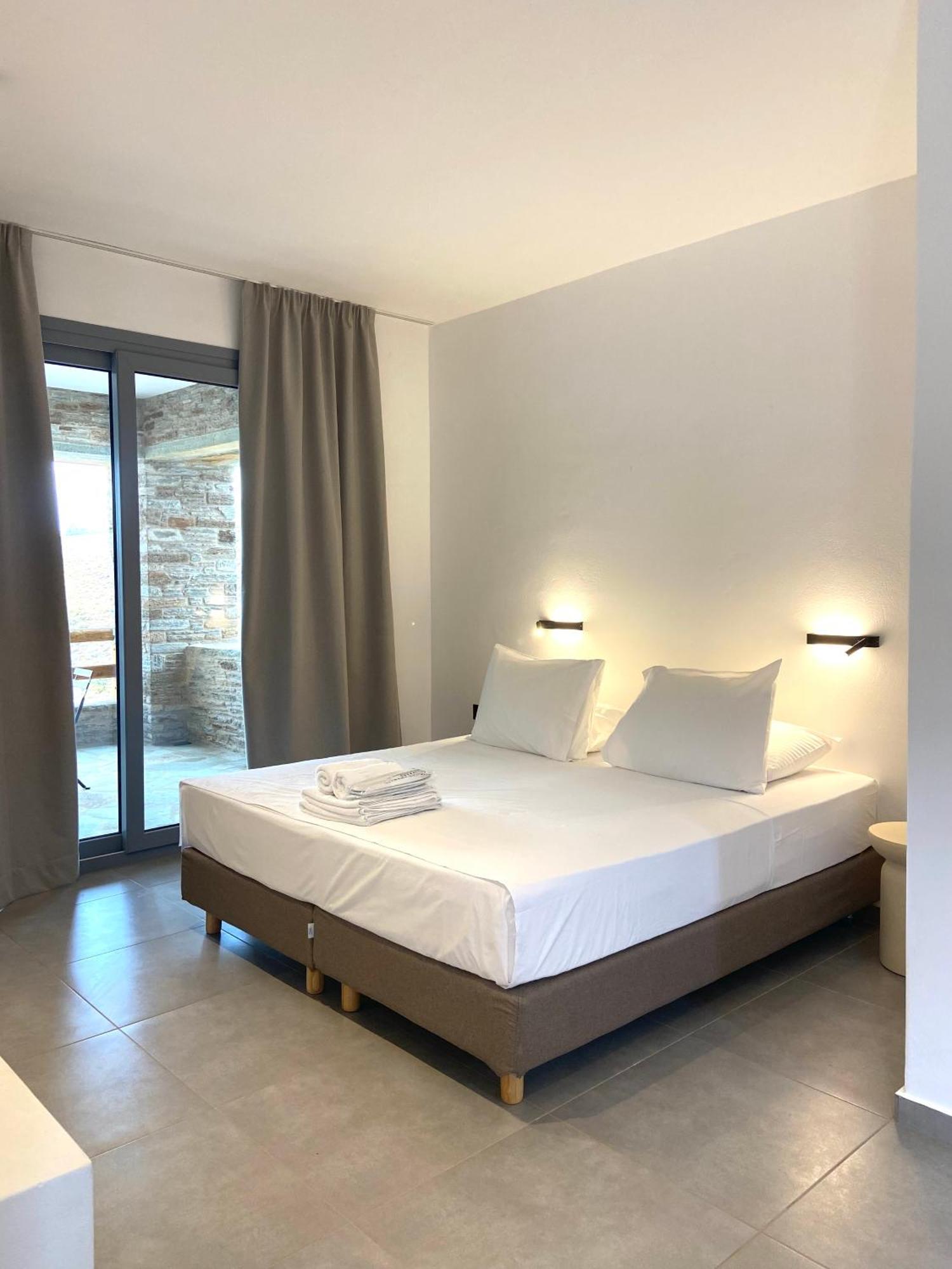 Spanos Apartments Áyios Pétros エクステリア 写真