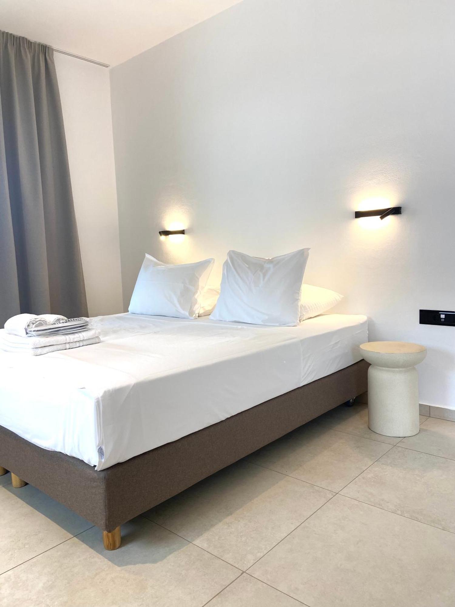 Spanos Apartments Áyios Pétros エクステリア 写真
