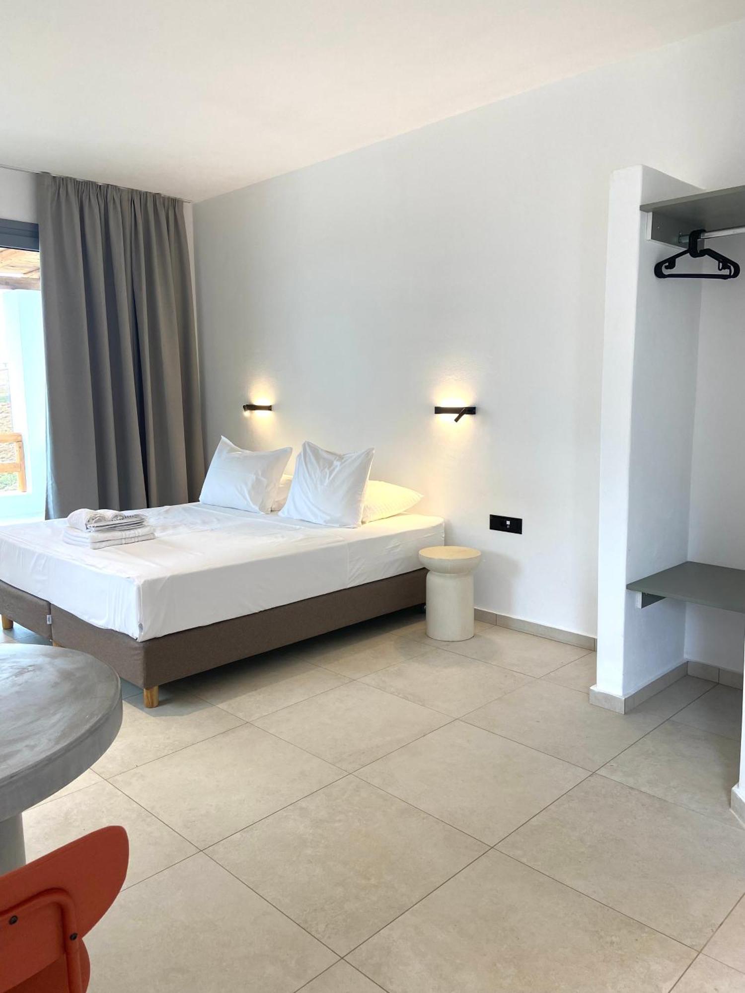 Spanos Apartments Áyios Pétros エクステリア 写真